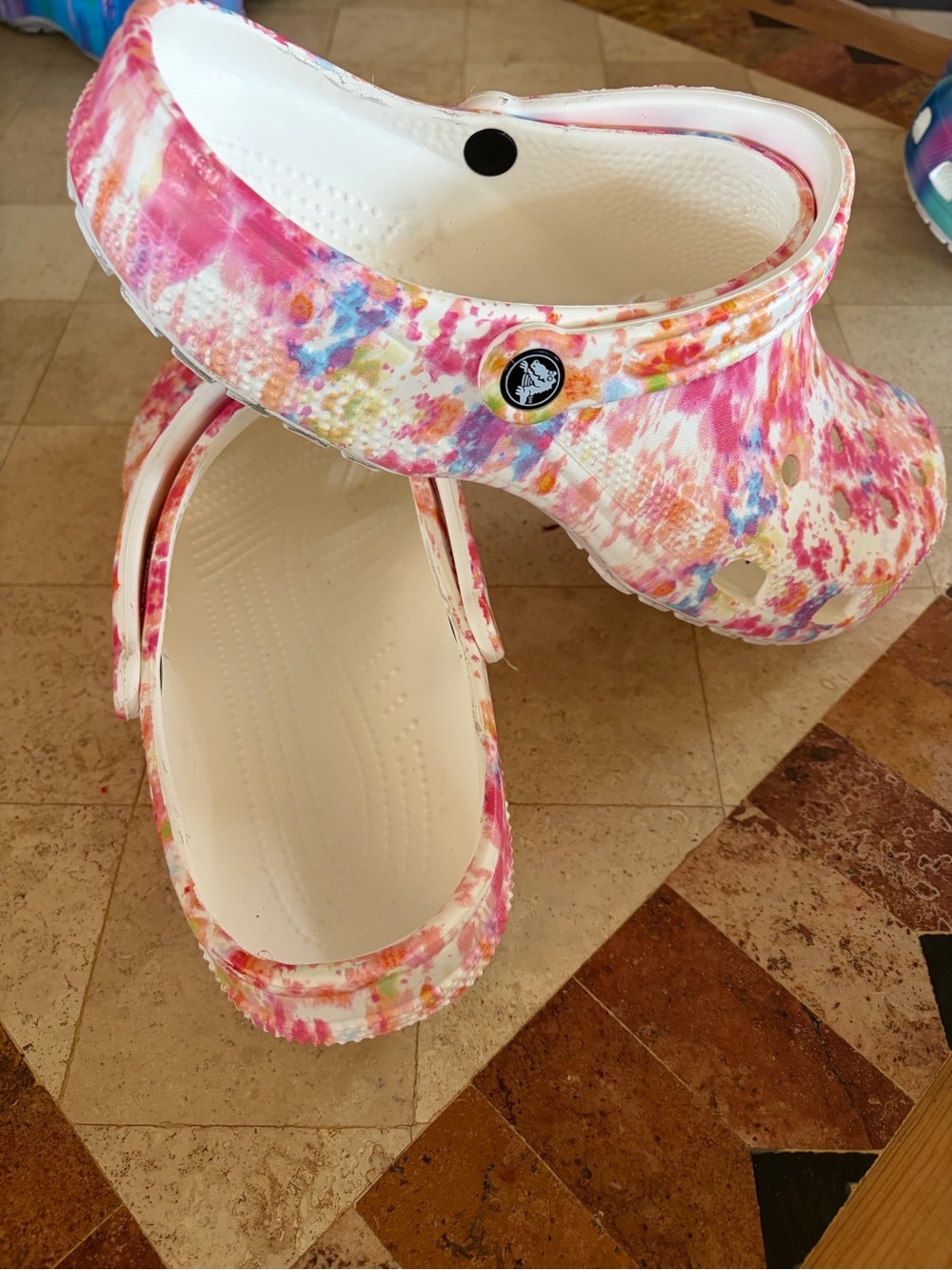 CROCS Men's Multi-Color Splash Clogs - White Base - Picture 2 of 3